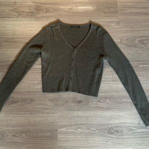 Gray Long sleeve button up crop top